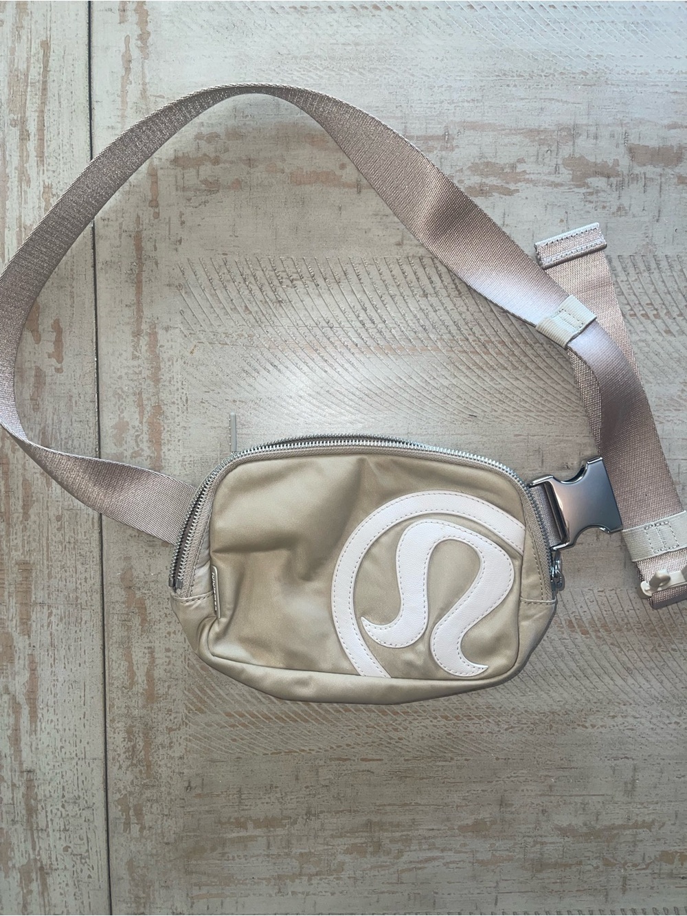 lululemon athletica Champagne Beige Belt Bag with Mesh Interior